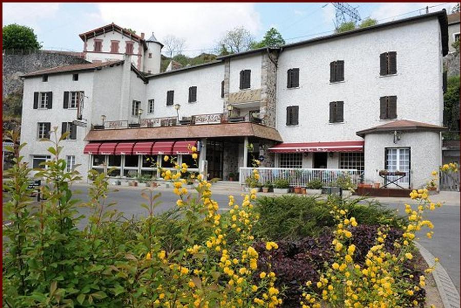Hotel Restaurant Le Pain De Sucre Monistrol-dʼAllier 외부 사진